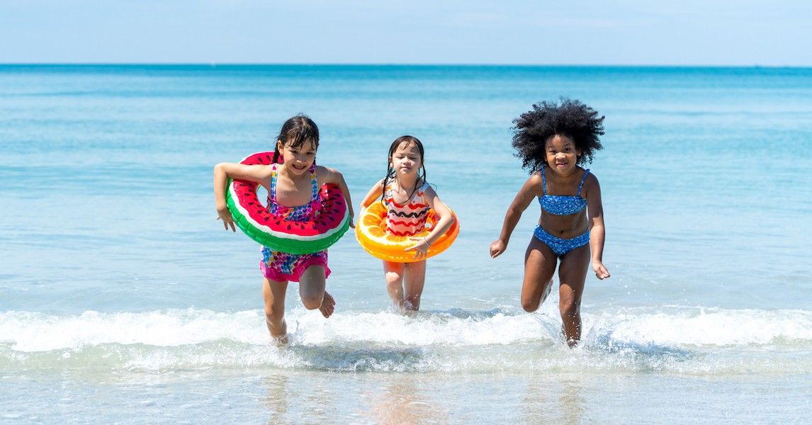 Giochi da fare all’aperto: tante idee per divertirsi in spiaggia | FILA