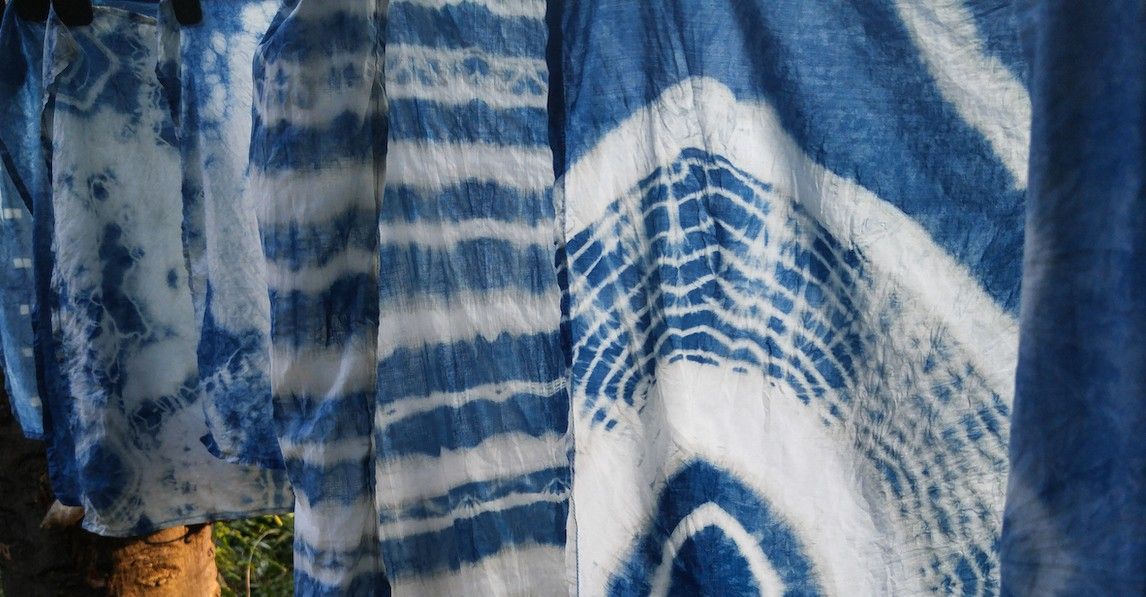 Shibori per tingere i tessuti: curiosità, tecniche e consigli