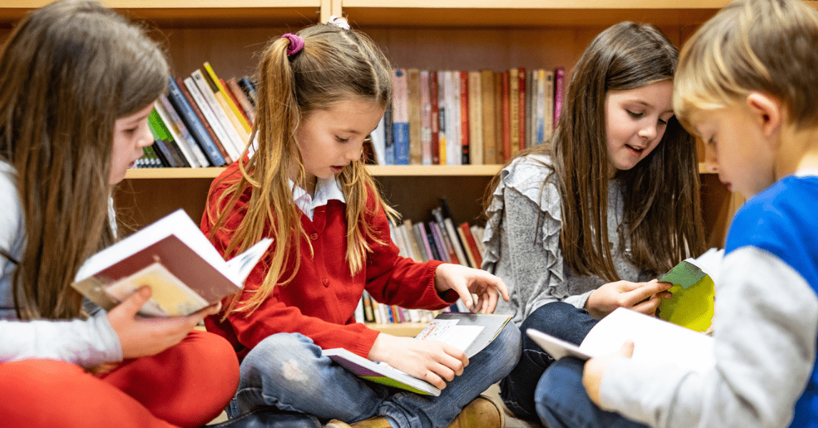 Segnalibri colorati: idee creative per personalizzare libri e quaderni